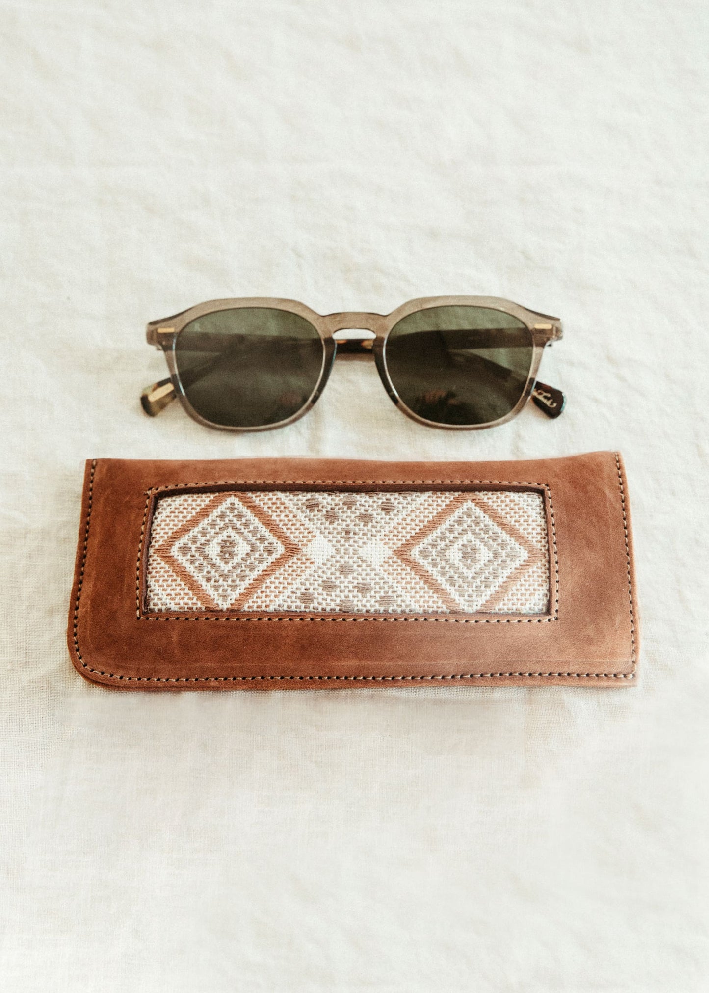 Sol de Antigua Glasses Case